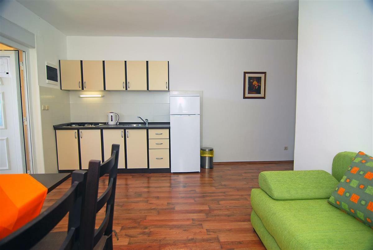 Ferienwohnung Apartman Luca Zečevo Exterior foto